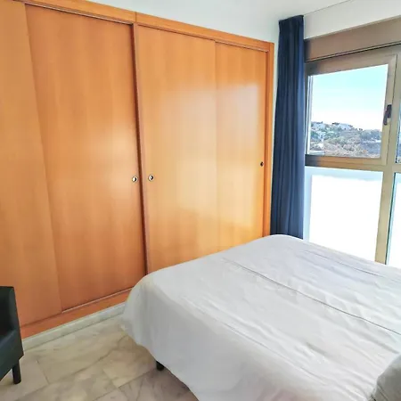Apartment 36th Floor - Highrise With Private Terrace & Amazing Sea Views