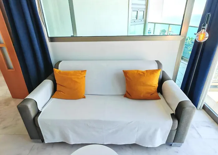 36th Floor - Highrise With Private Terrace & Amazing Sea Views Апартаменты Бенидорм