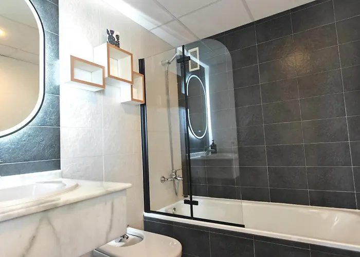 36th Floor - Highrise With Private Terrace & Amazing Sea Views Апартаменты *