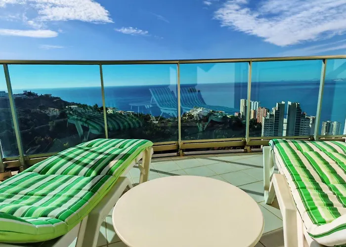 Апартаменты 36th Floor - Highrise With Private Terrace & Amazing Sea Views Бенидорм