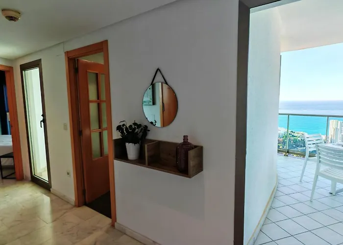 36th Floor - Highrise With Private Terrace & Amazing Sea Views Апартаменты *